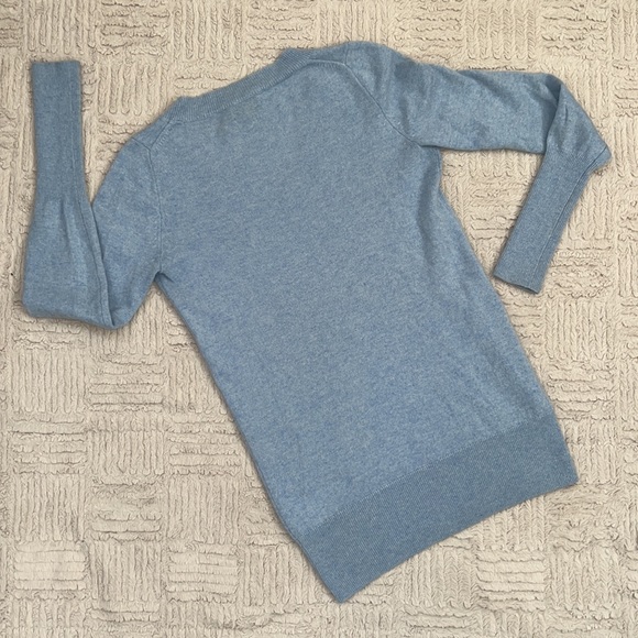 J. Crew long sleeve n-neck blue sweater, 100% cashmere, Size Small - Picture 10 of 16